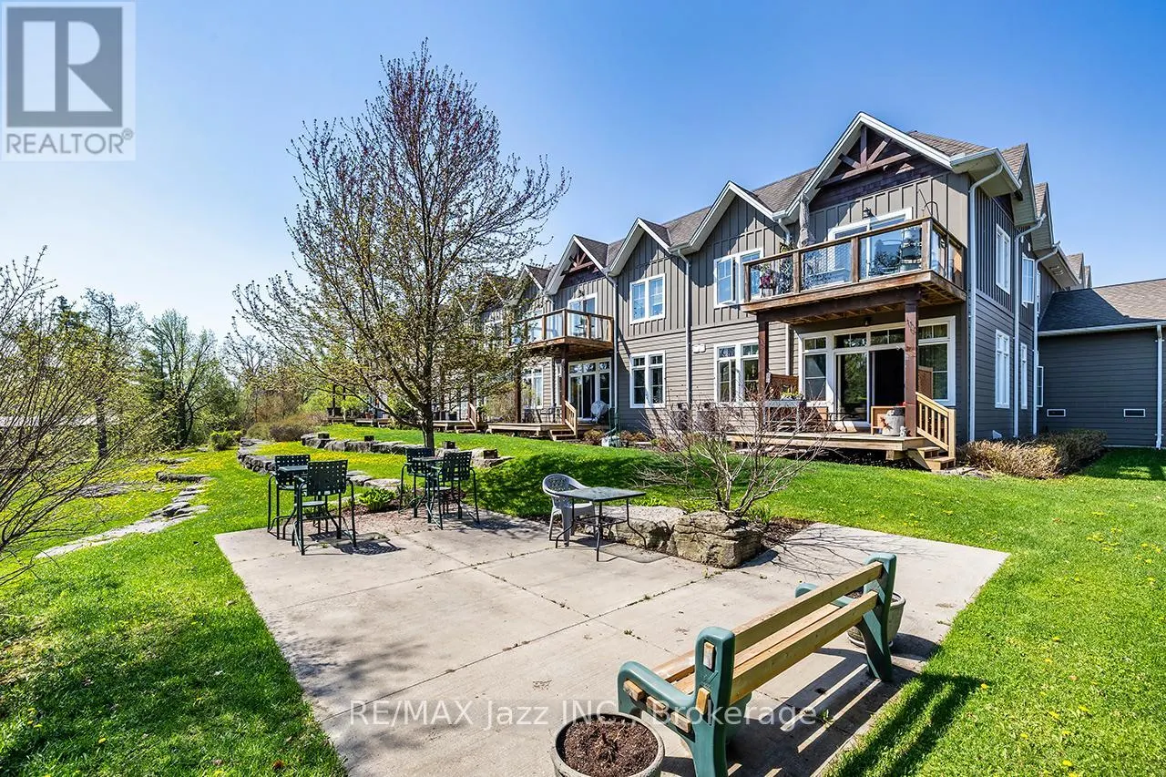 111 - 29 LAKEWOOD CRESCENT #111