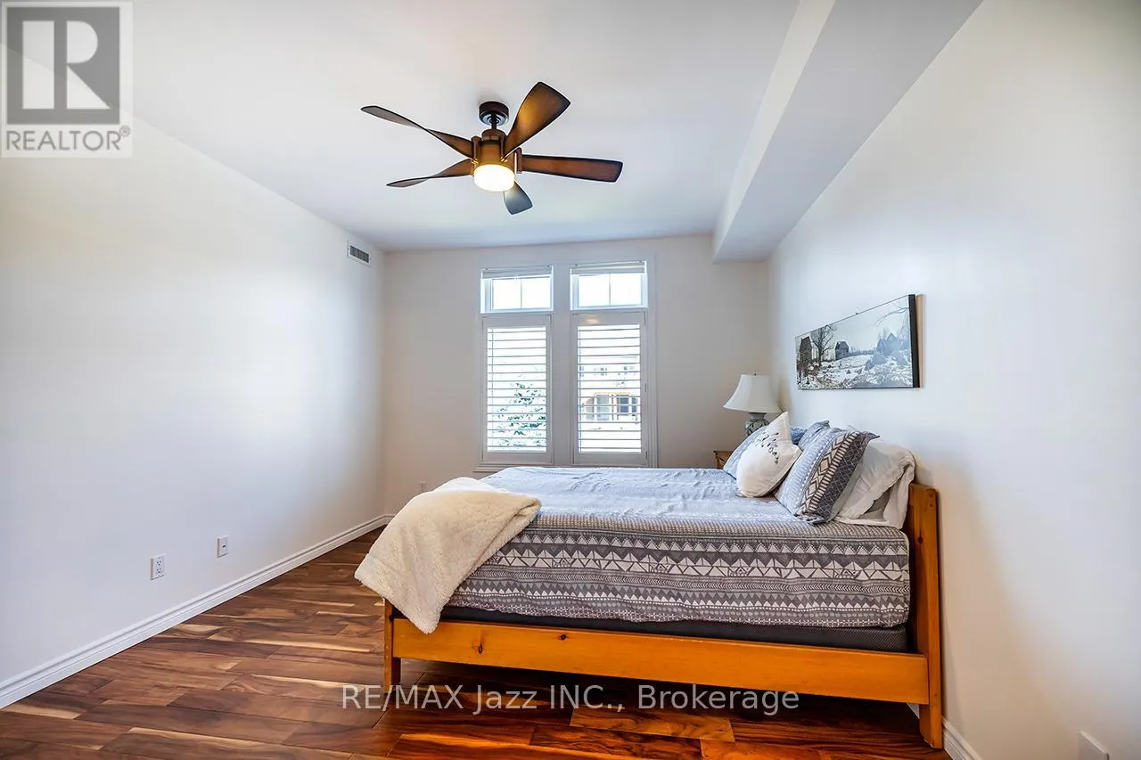 111 - 29 LAKEWOOD CRESCENT #111