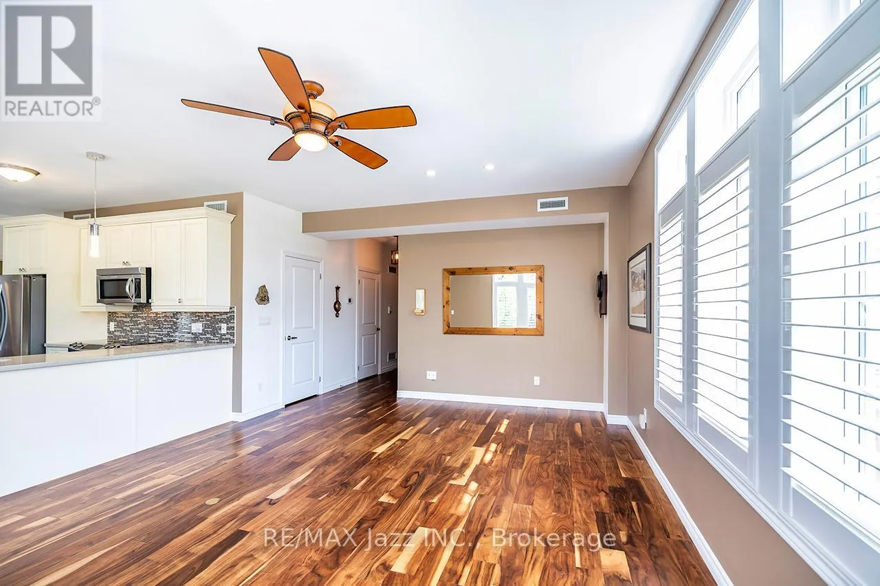 111 - 29 LAKEWOOD CRESCENT #111