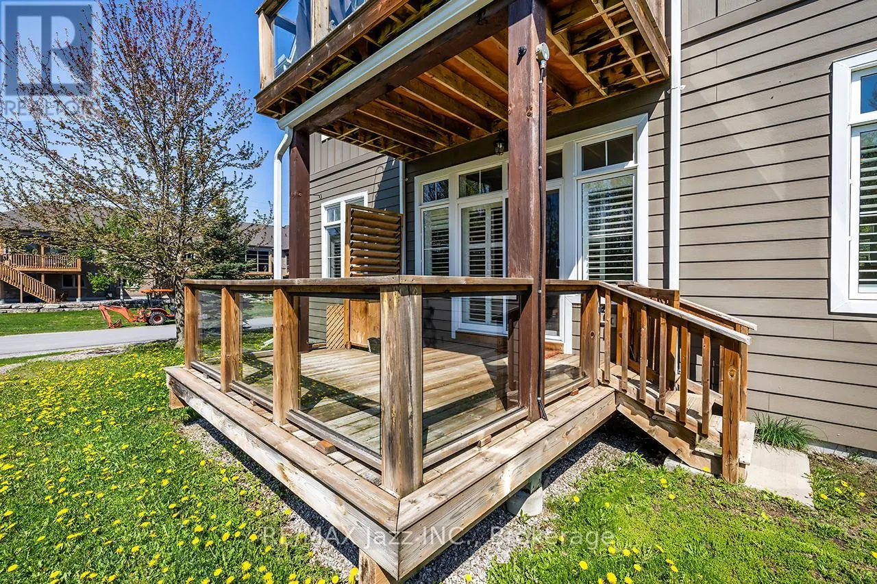 111 - 29 LAKEWOOD CRESCENT #111