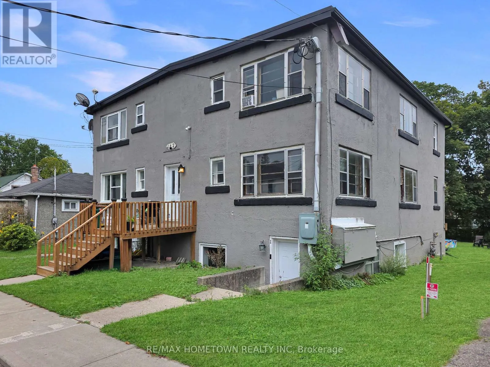 3 - 142 BROCK STREET