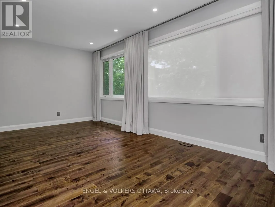 303 WESTHILL AVENUE
