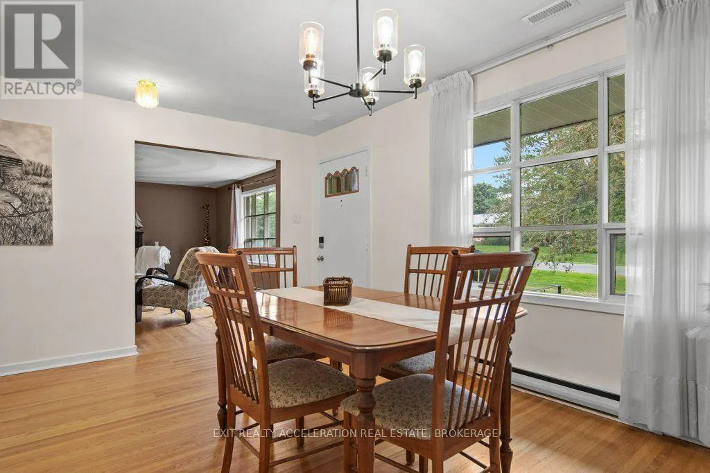 28 SOUTHCREST DRIVE
