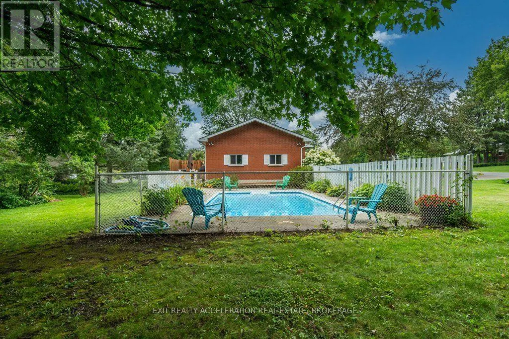 28 SOUTHCREST DRIVE