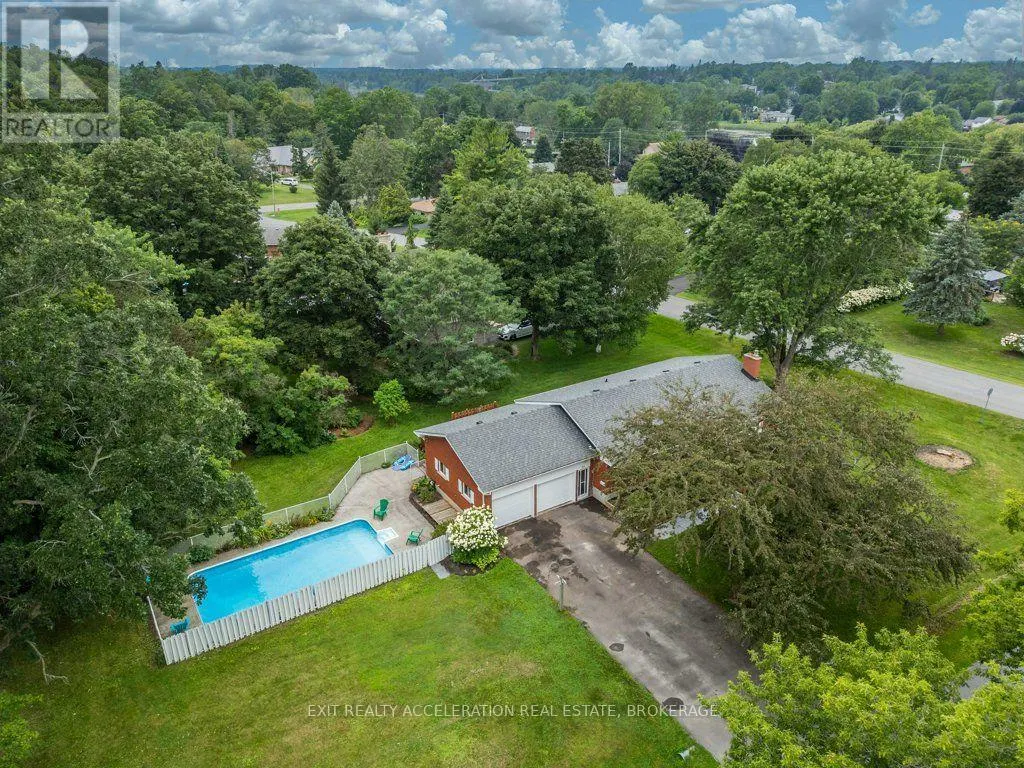 28 SOUTHCREST DRIVE