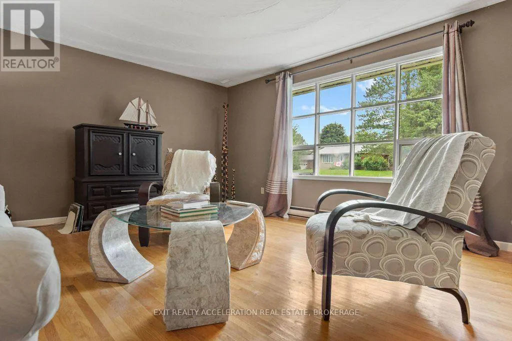 28 SOUTHCREST DRIVE