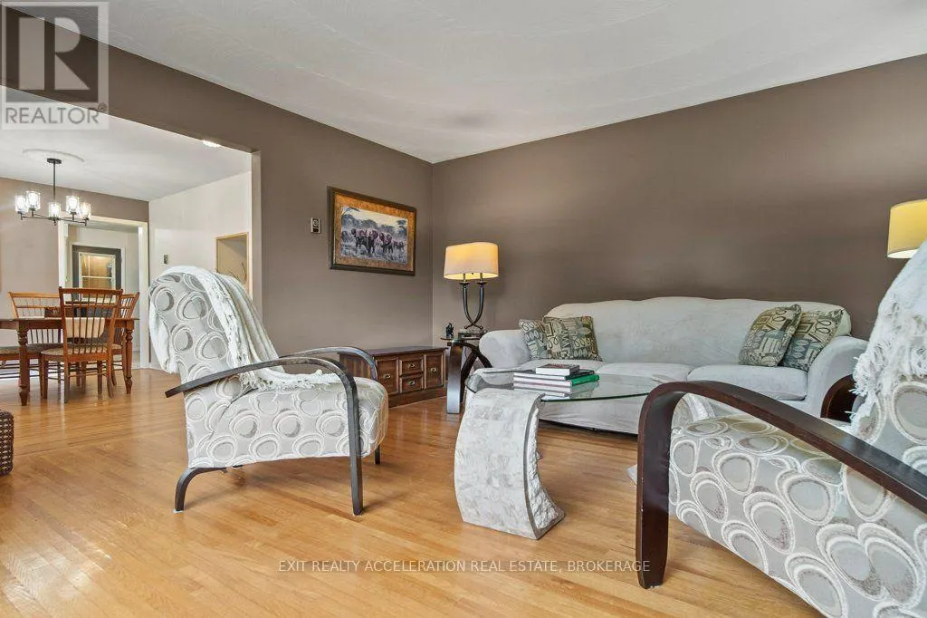 28 SOUTHCREST DRIVE