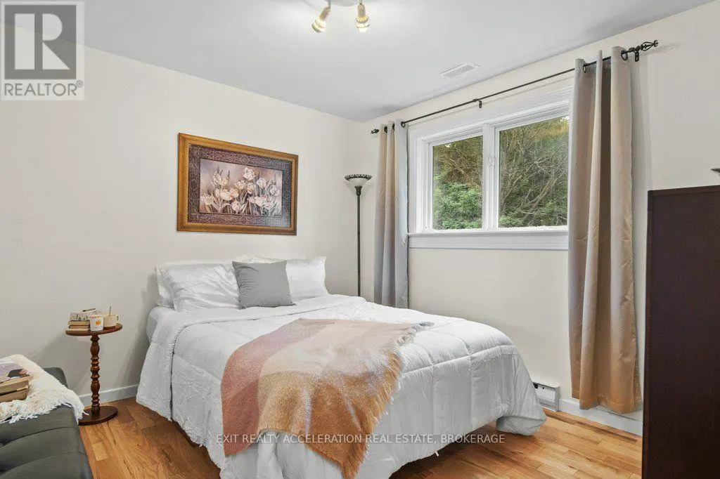 28 SOUTHCREST DRIVE