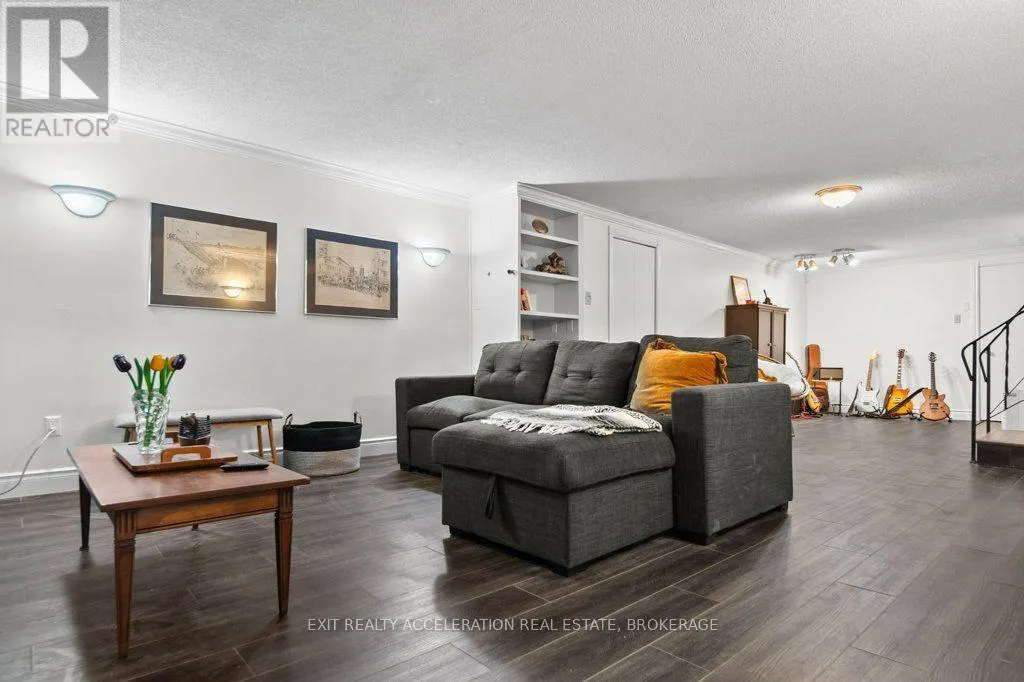 28 SOUTHCREST DRIVE