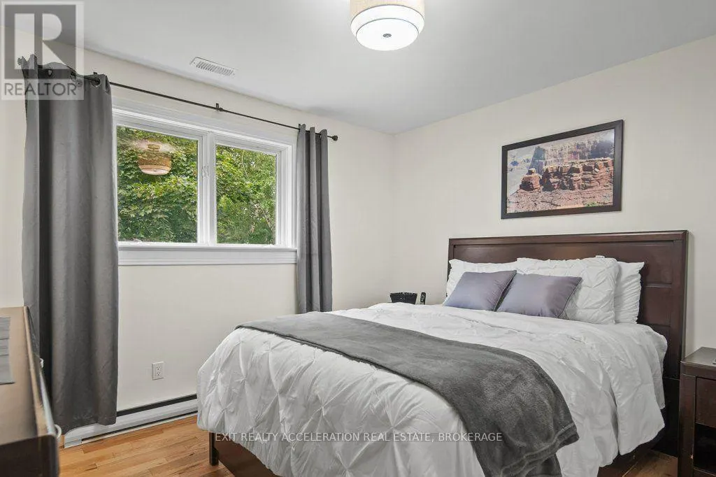 28 SOUTHCREST DRIVE