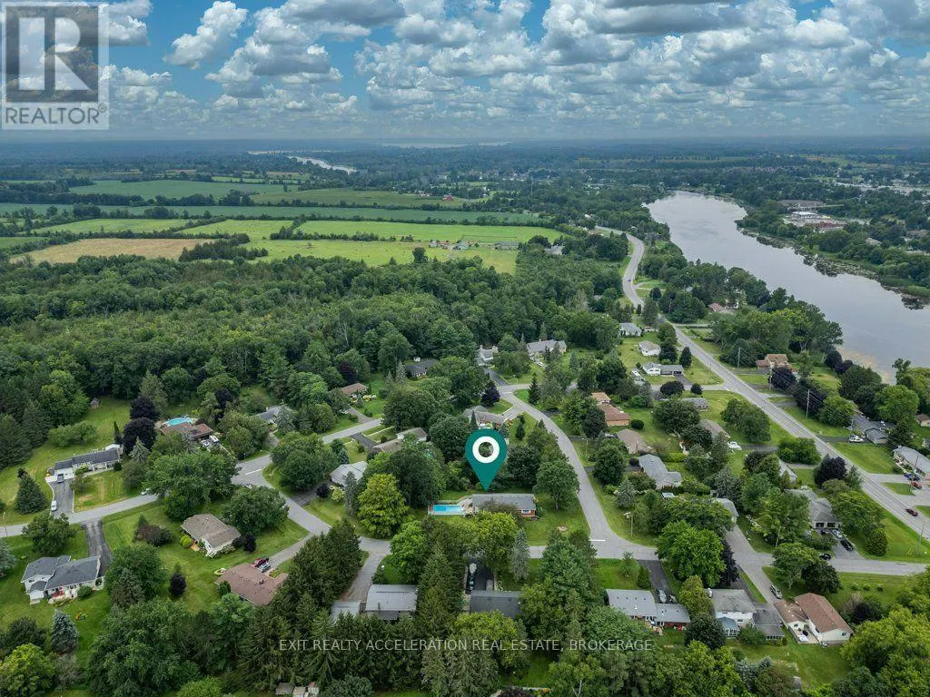 28 SOUTHCREST DRIVE