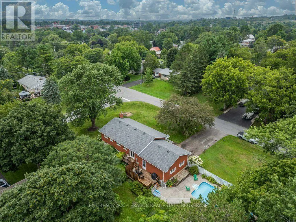 28 SOUTHCREST DRIVE