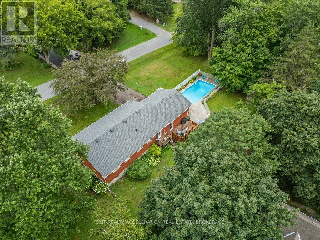 28 SOUTHCREST DRIVE