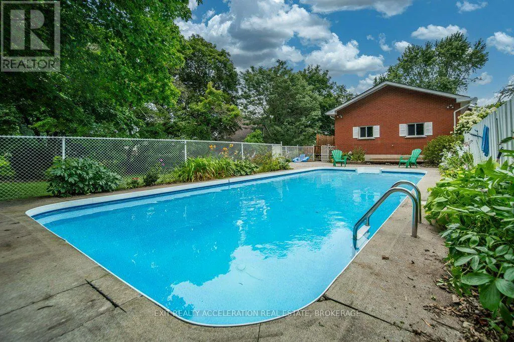 28 SOUTHCREST DRIVE