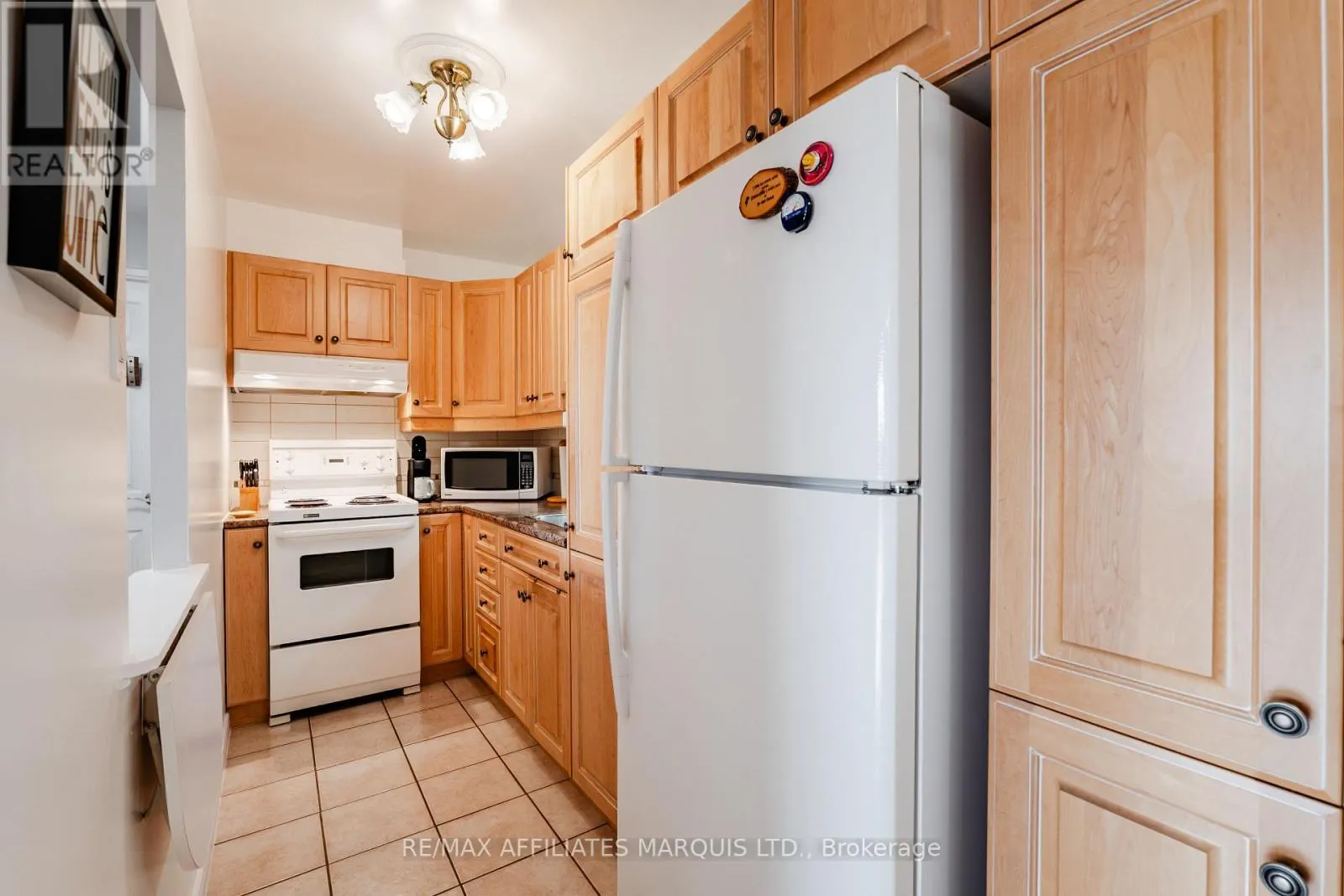 806 - 308 SECOND STREET E