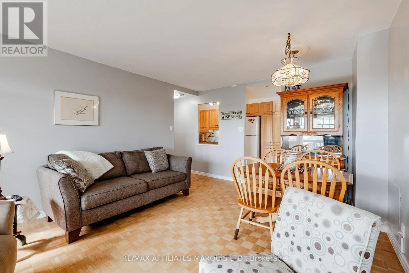 806 - 308 SECOND STREET E