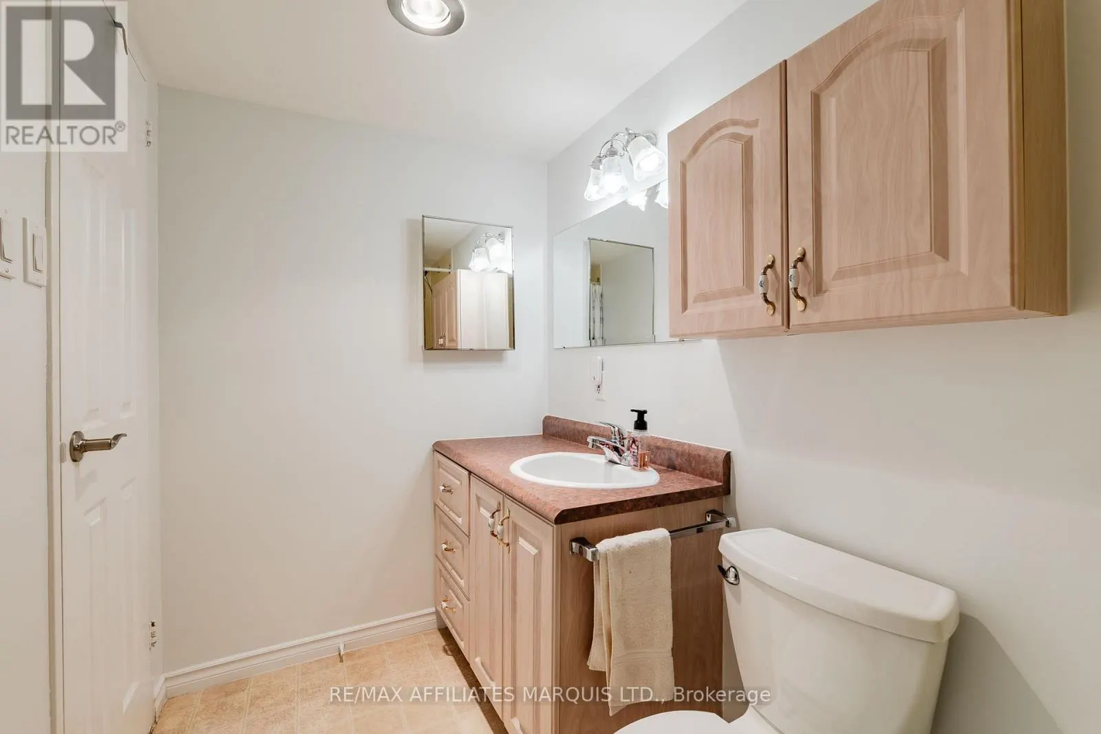 806 - 308 SECOND STREET E