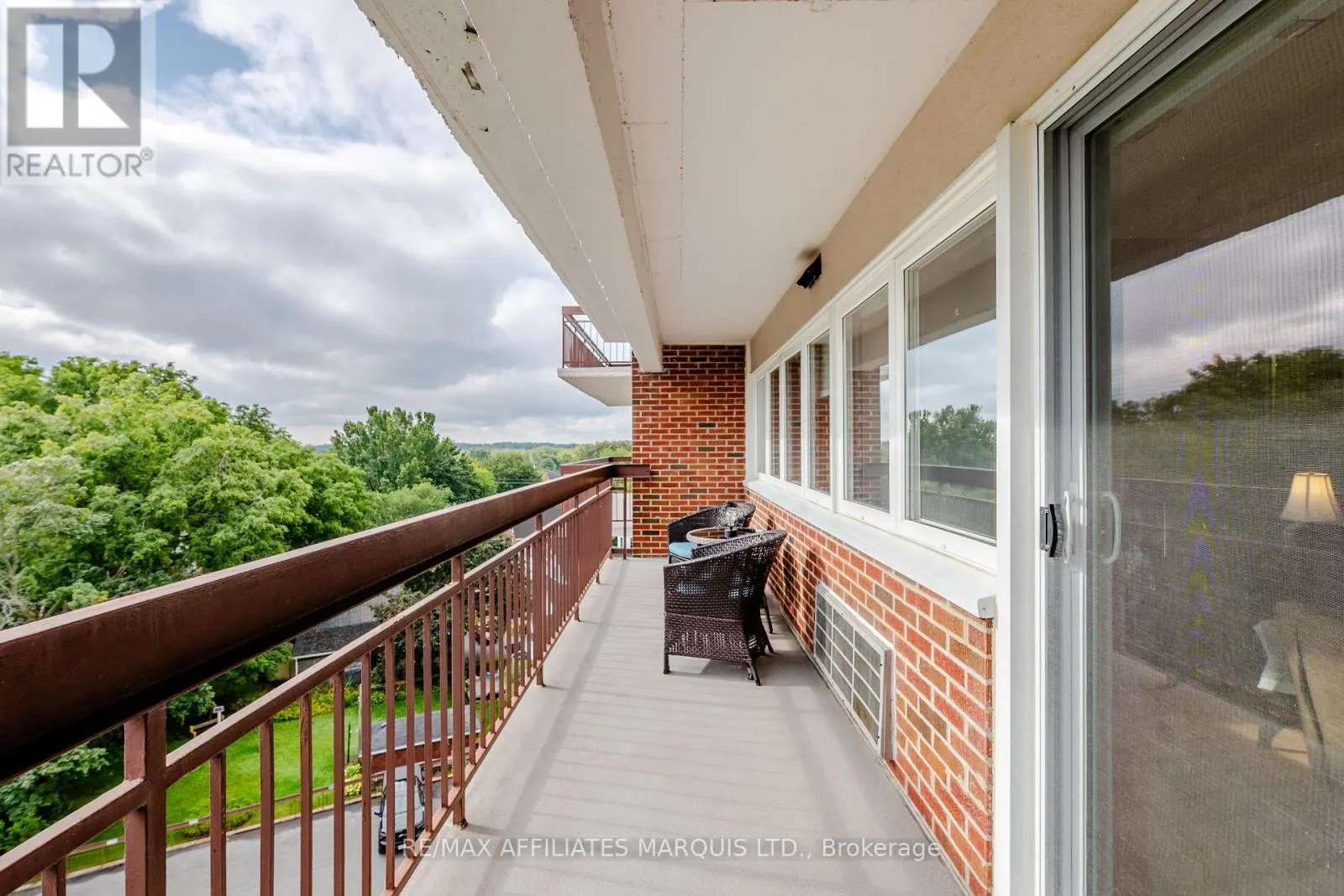 806 - 308 SECOND STREET E