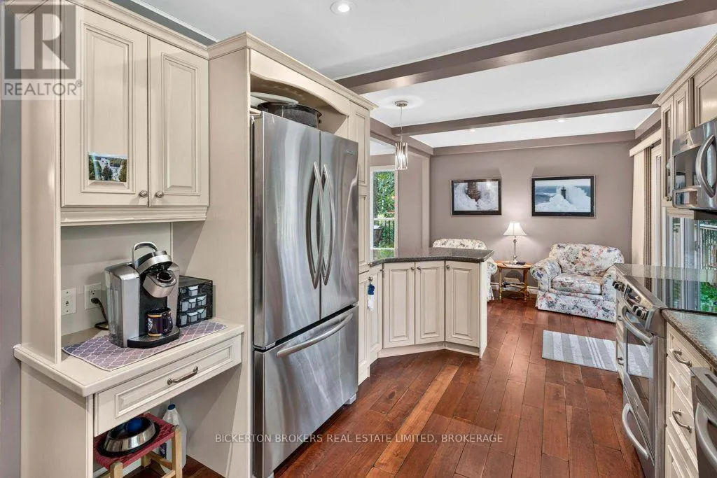 237 OLD RIVER ROAD