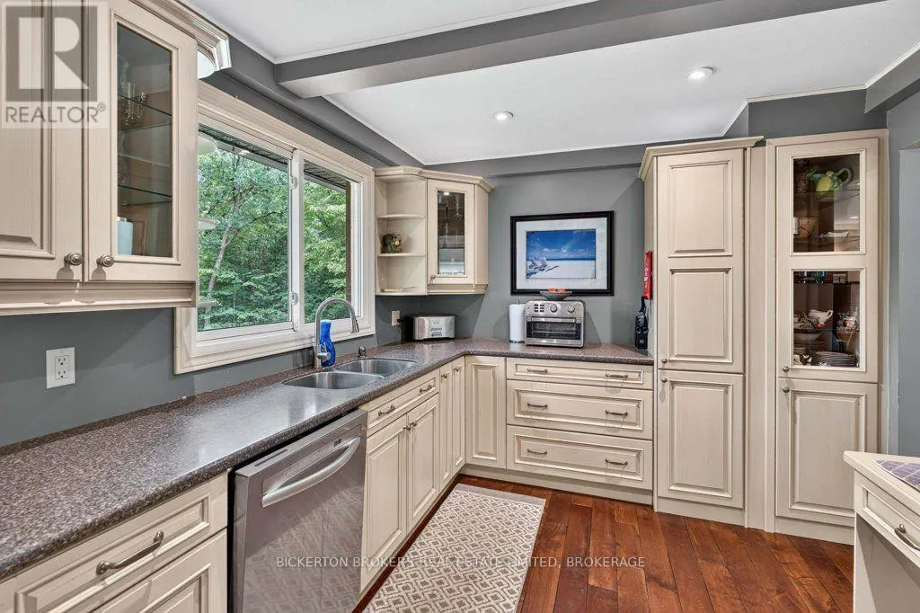 237 OLD RIVER ROAD