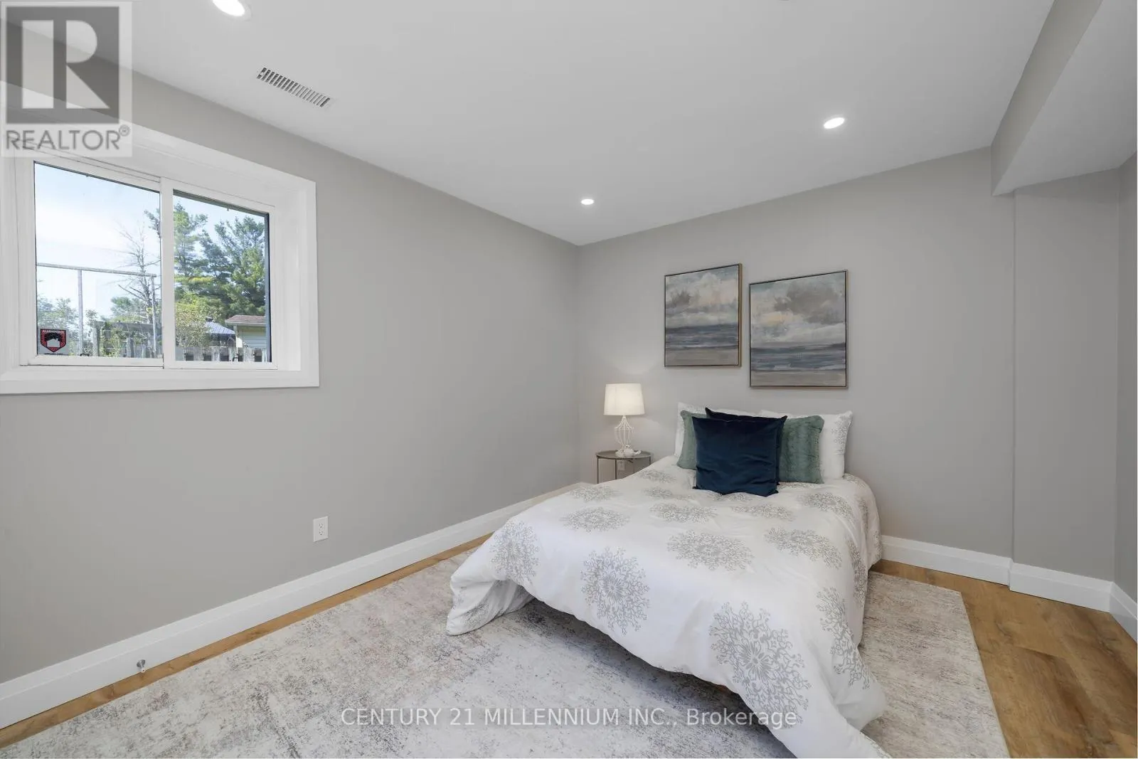 41 DOUGLAS CRESCENT