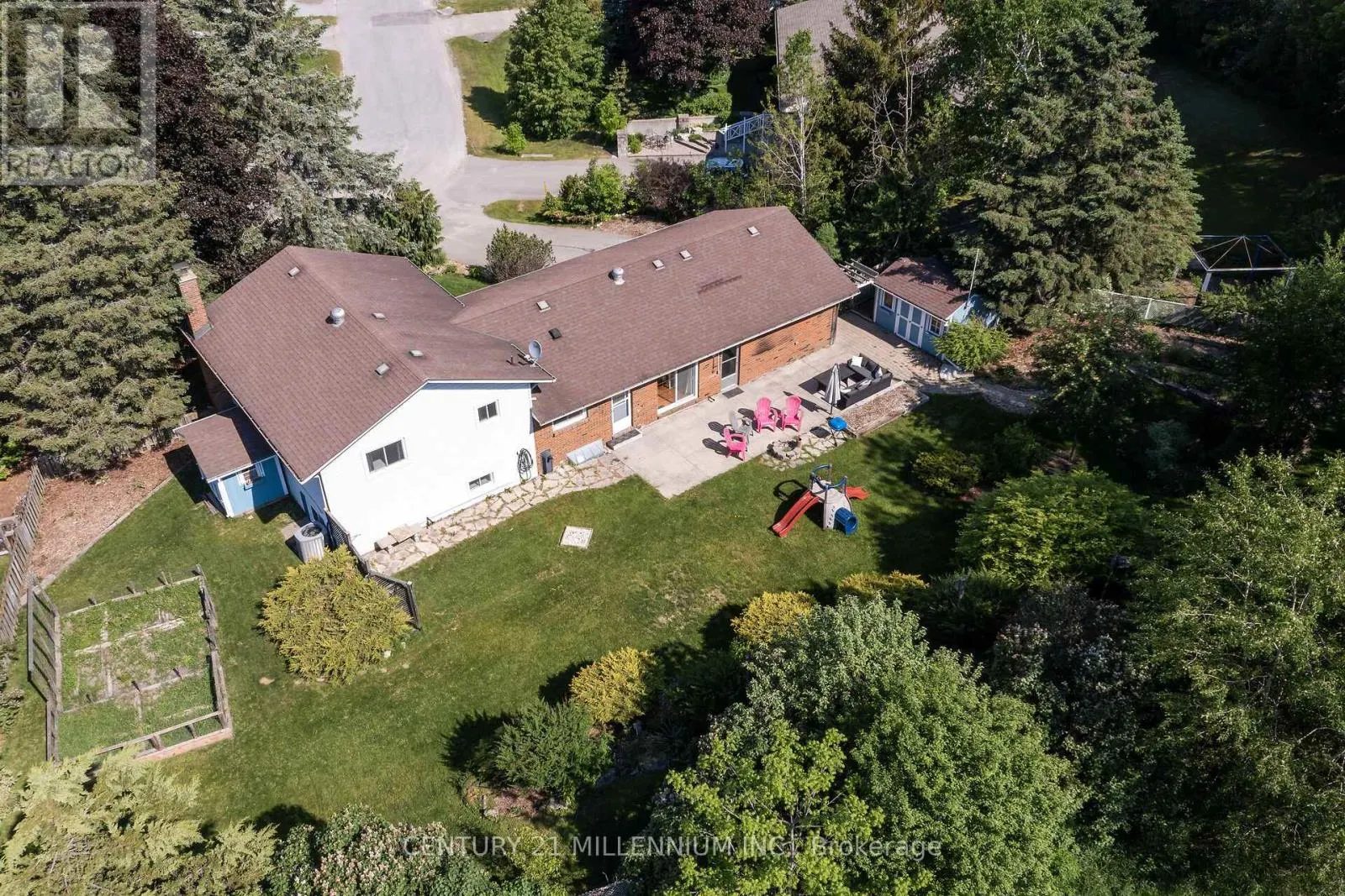 41 DOUGLAS CRESCENT