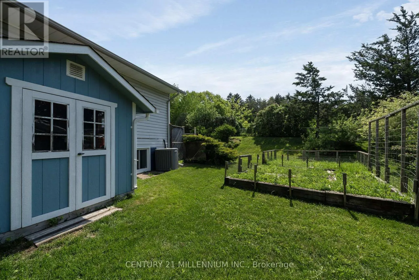 41 DOUGLAS CRESCENT