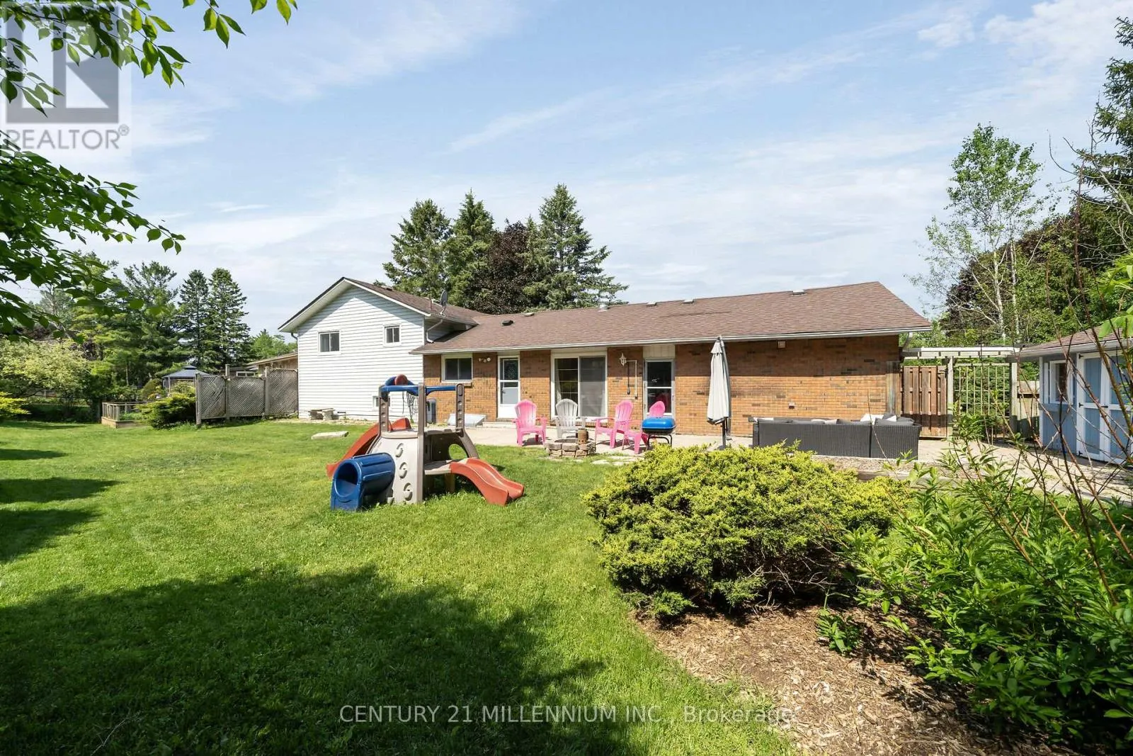 41 DOUGLAS CRESCENT