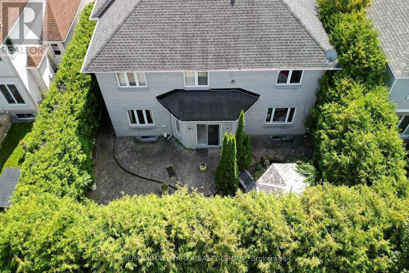 11 TAJ COURT
