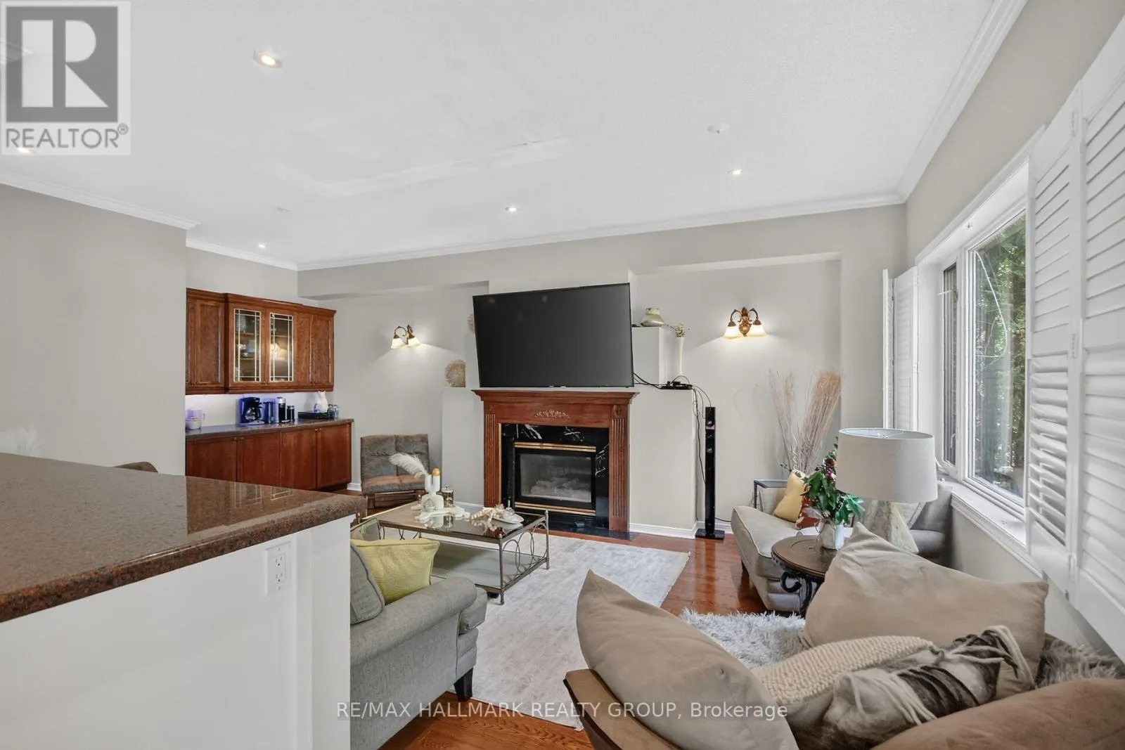 11 TAJ COURT