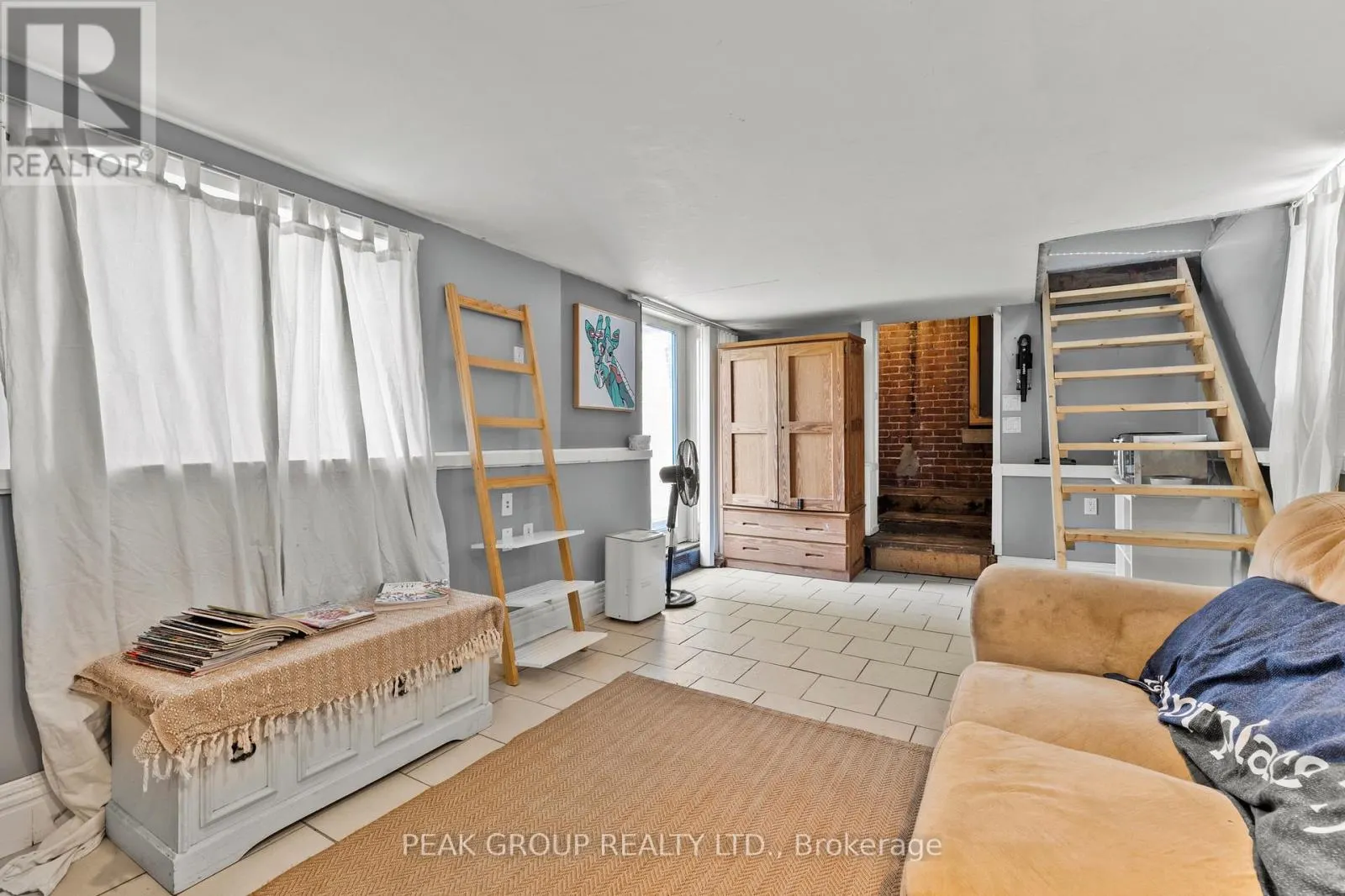 171 KILLALY STREET W