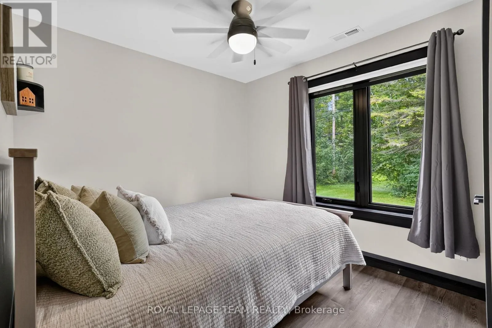 2815 GOLF COURSE LANE