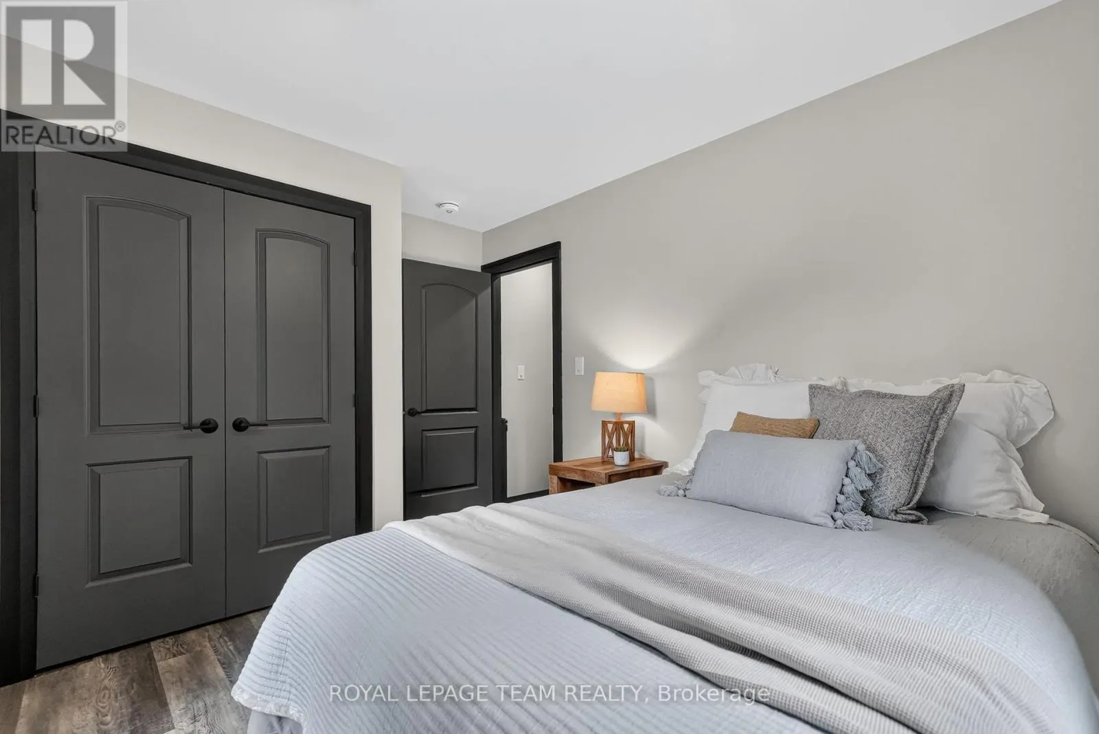 2815 GOLF COURSE LANE