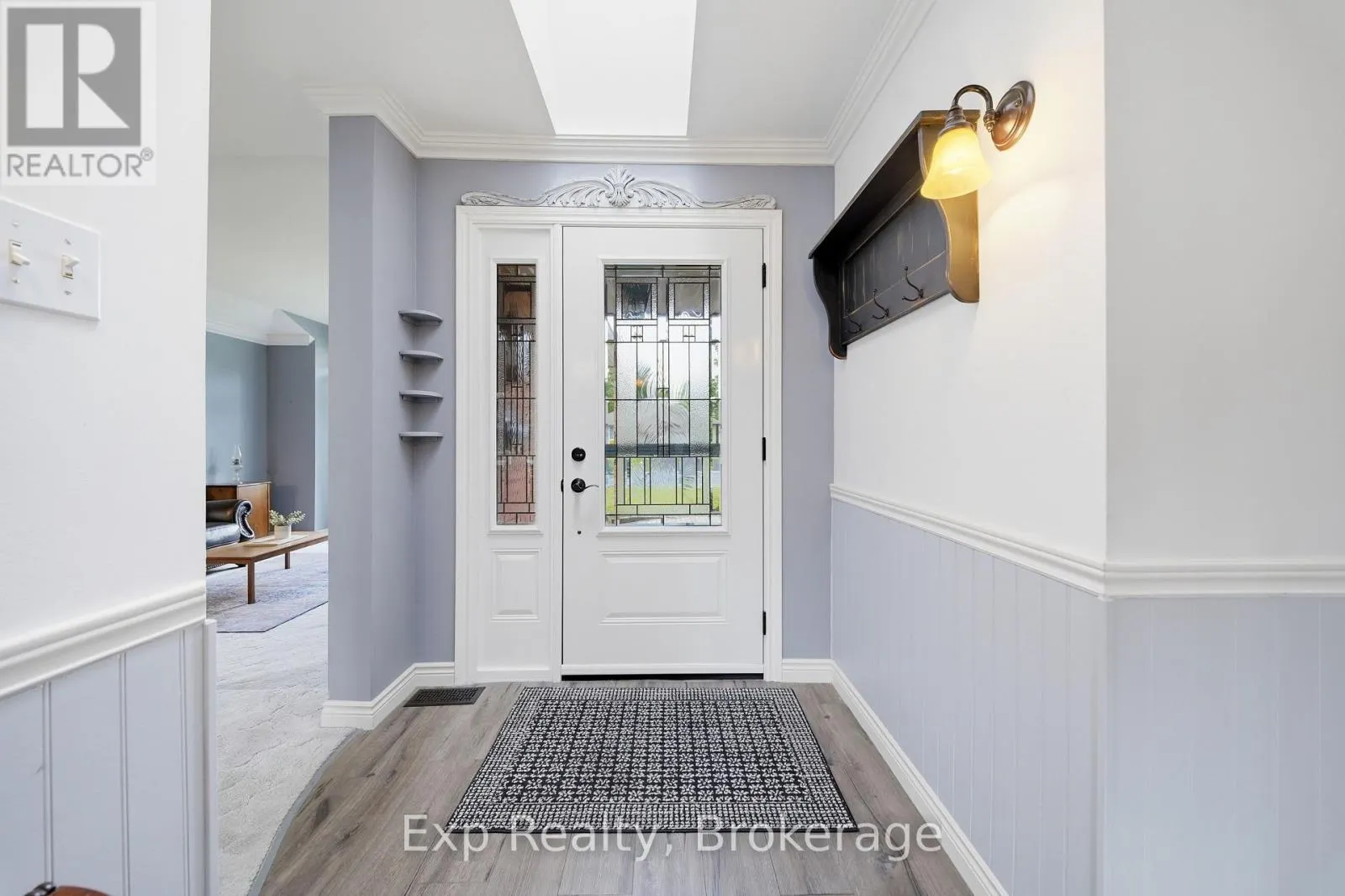 121 SIMCOE STREET