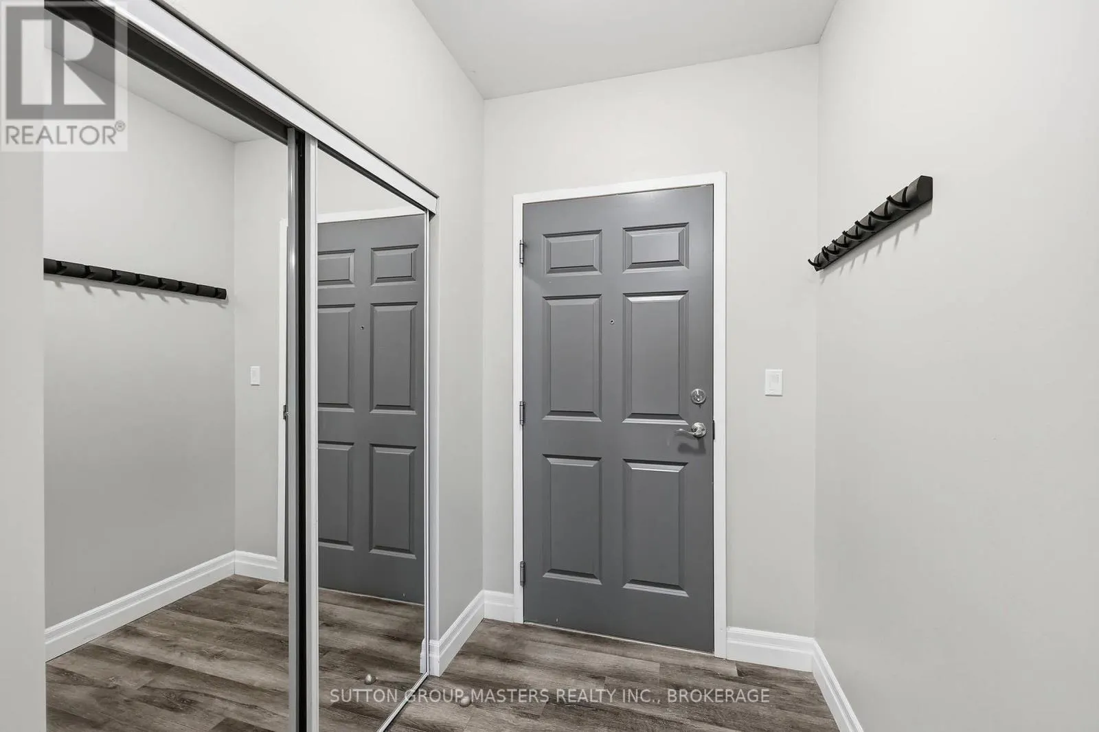 413 - 501 FRONTENAC STREET #413