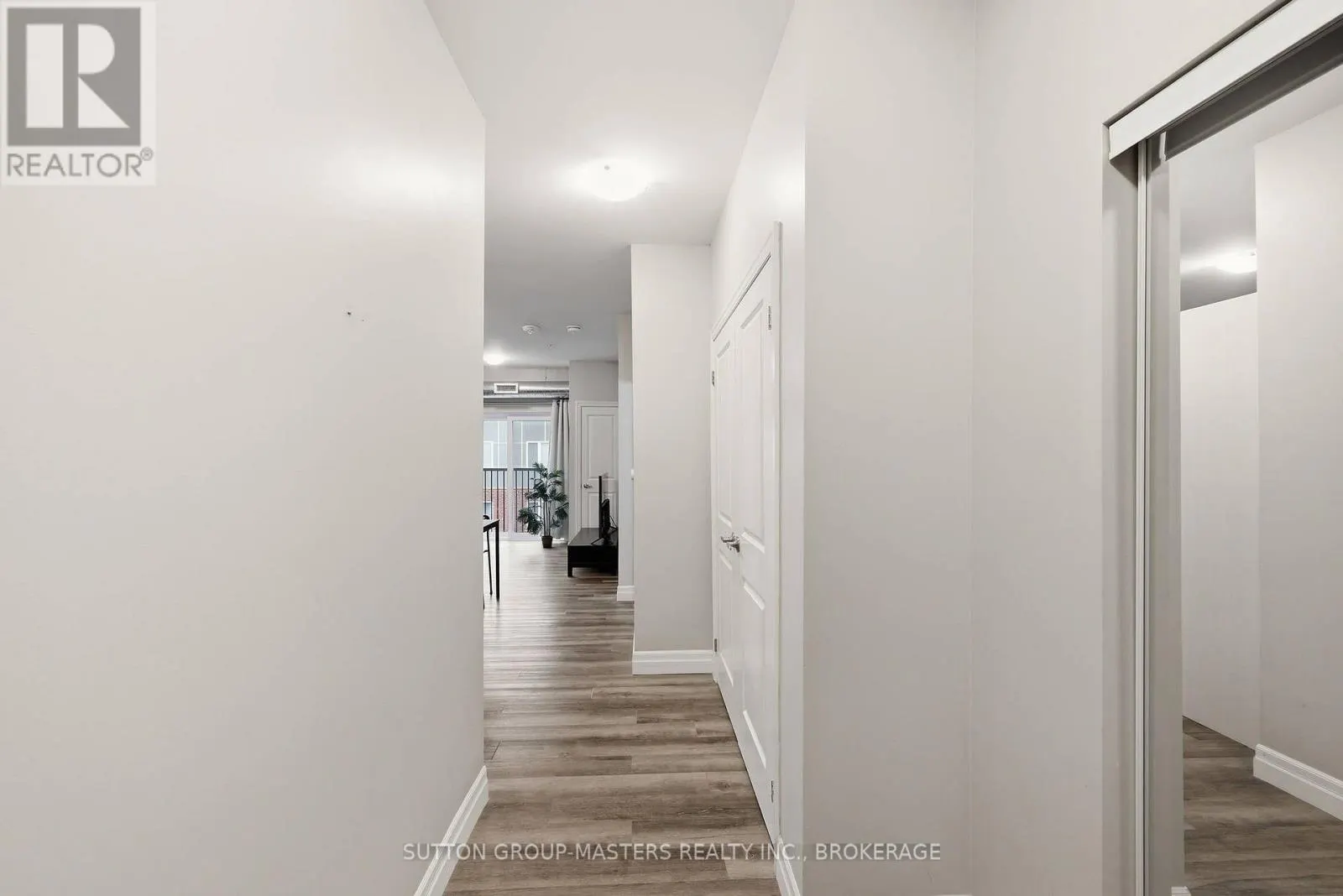 413 - 501 FRONTENAC STREET #413