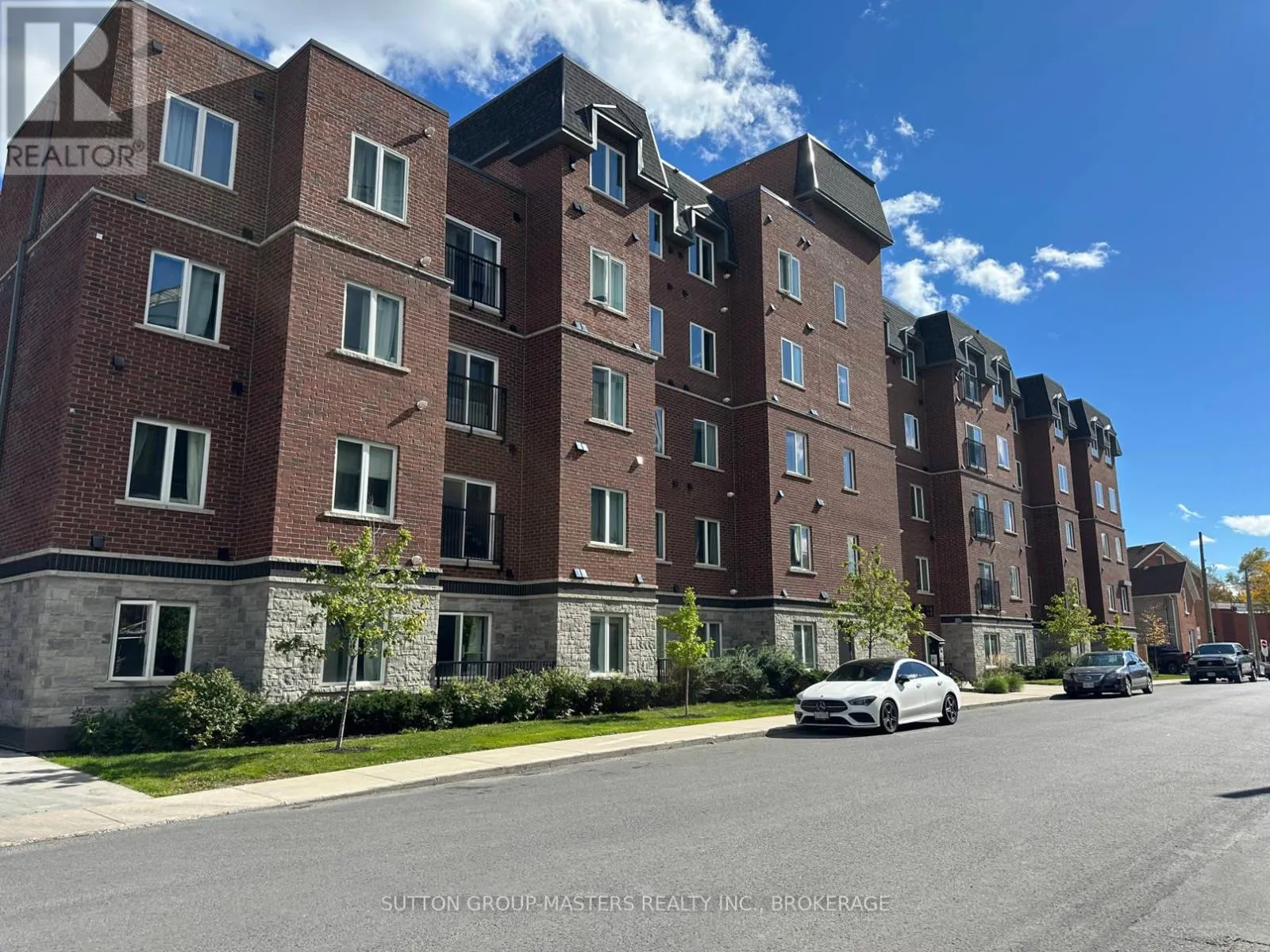 413 - 501 FRONTENAC STREET #413