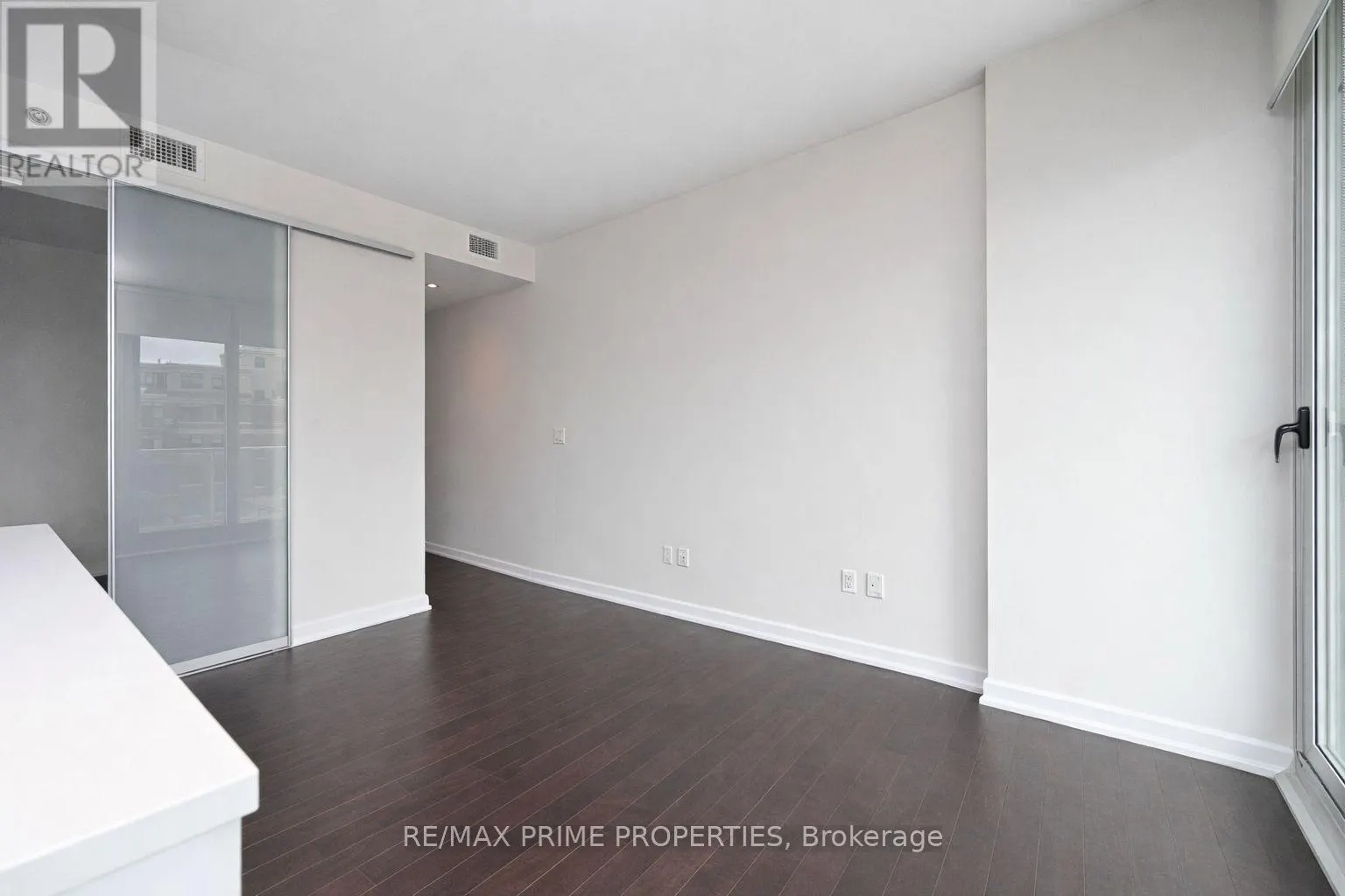 506 - 300 LISGAR STREET