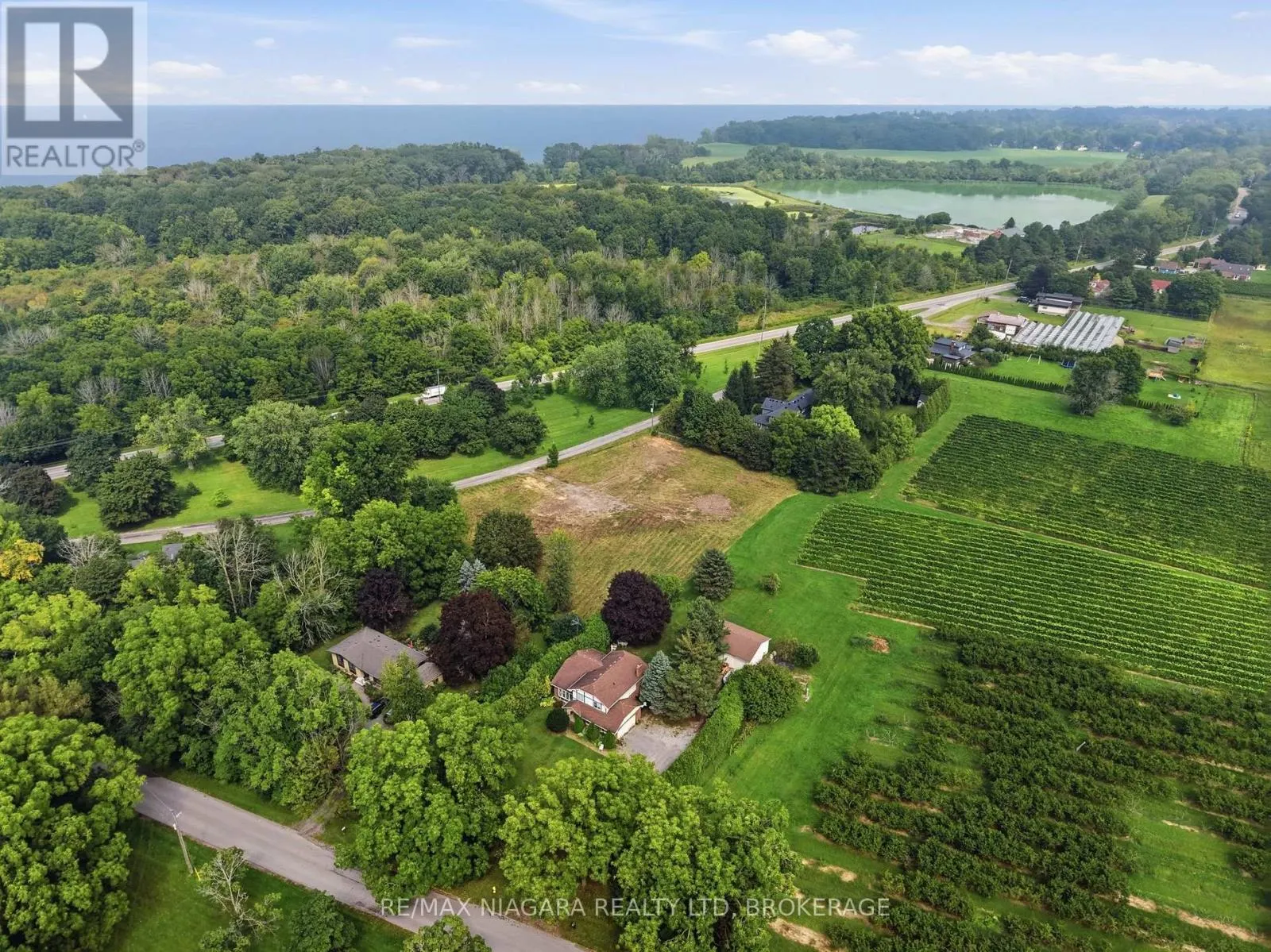 1611 LAKESHORE ROAD