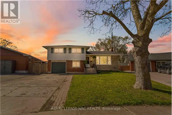 4485 QUEENSWAY CRESCENT