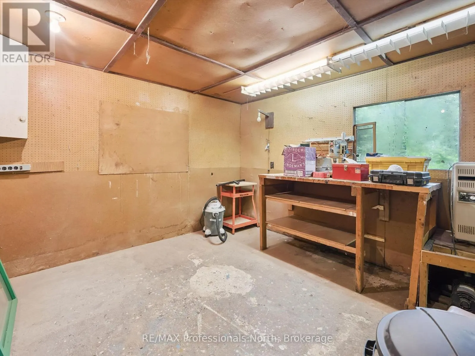 19 GLEN ACRES ROAD