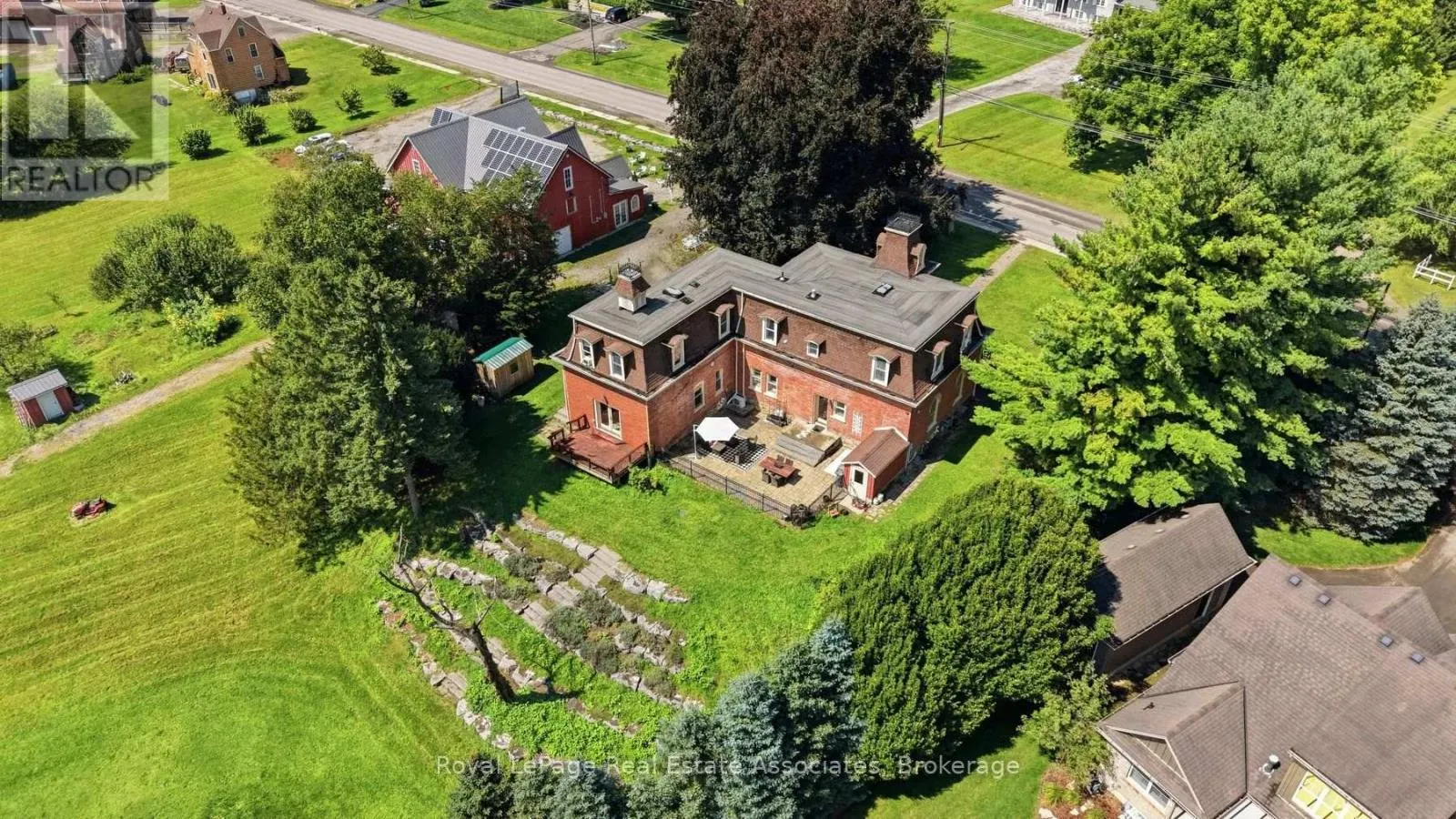 398 CANBORO ROAD
