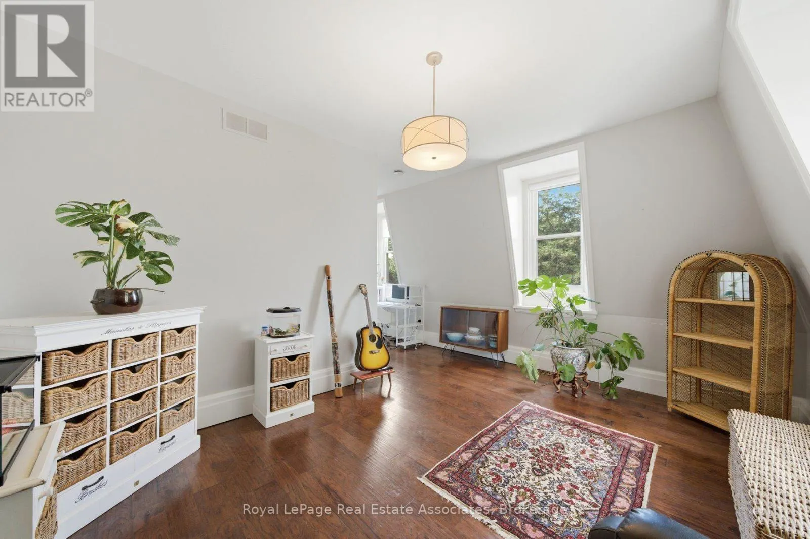 398 CANBORO ROAD