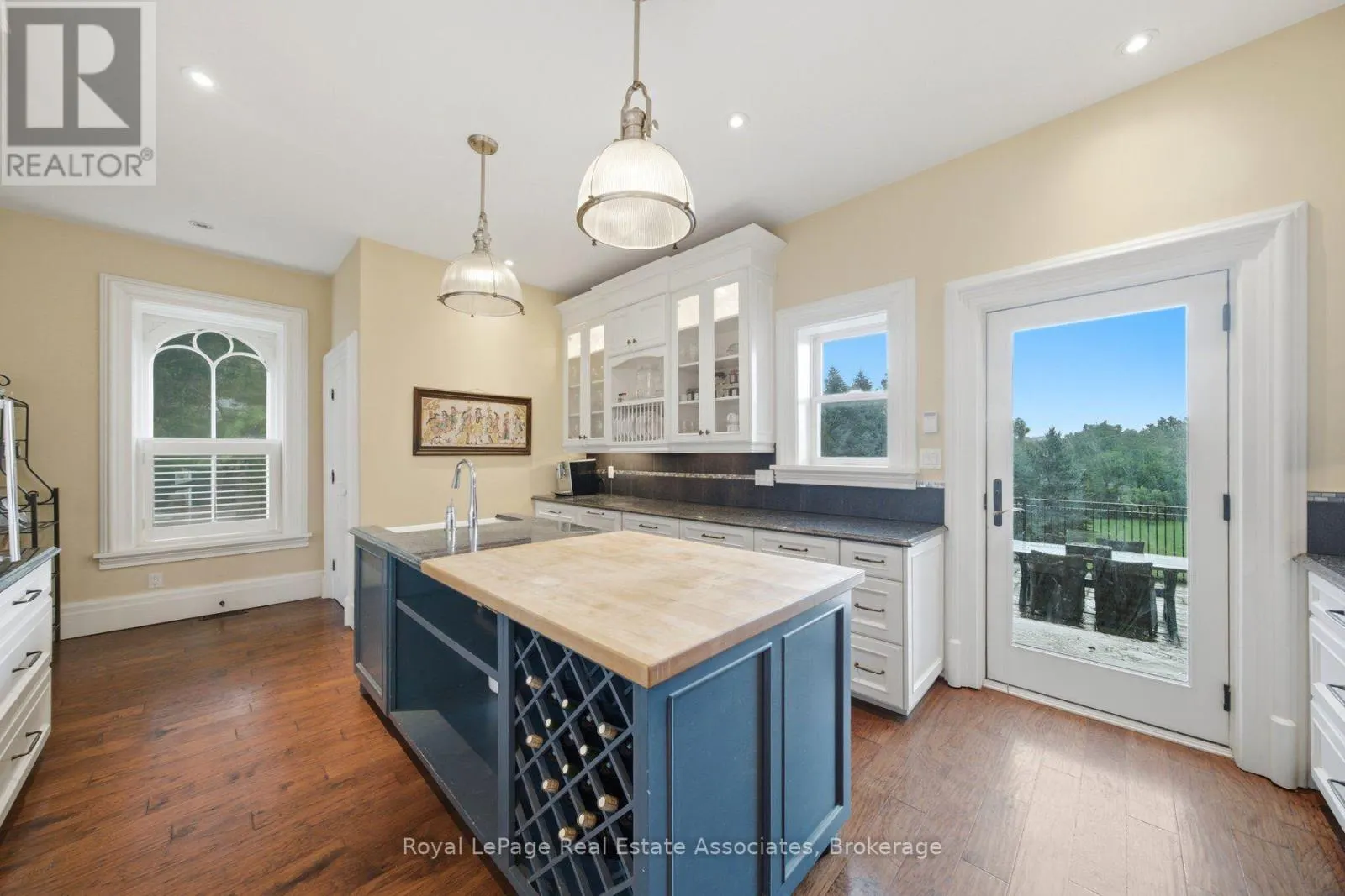 398 CANBORO ROAD