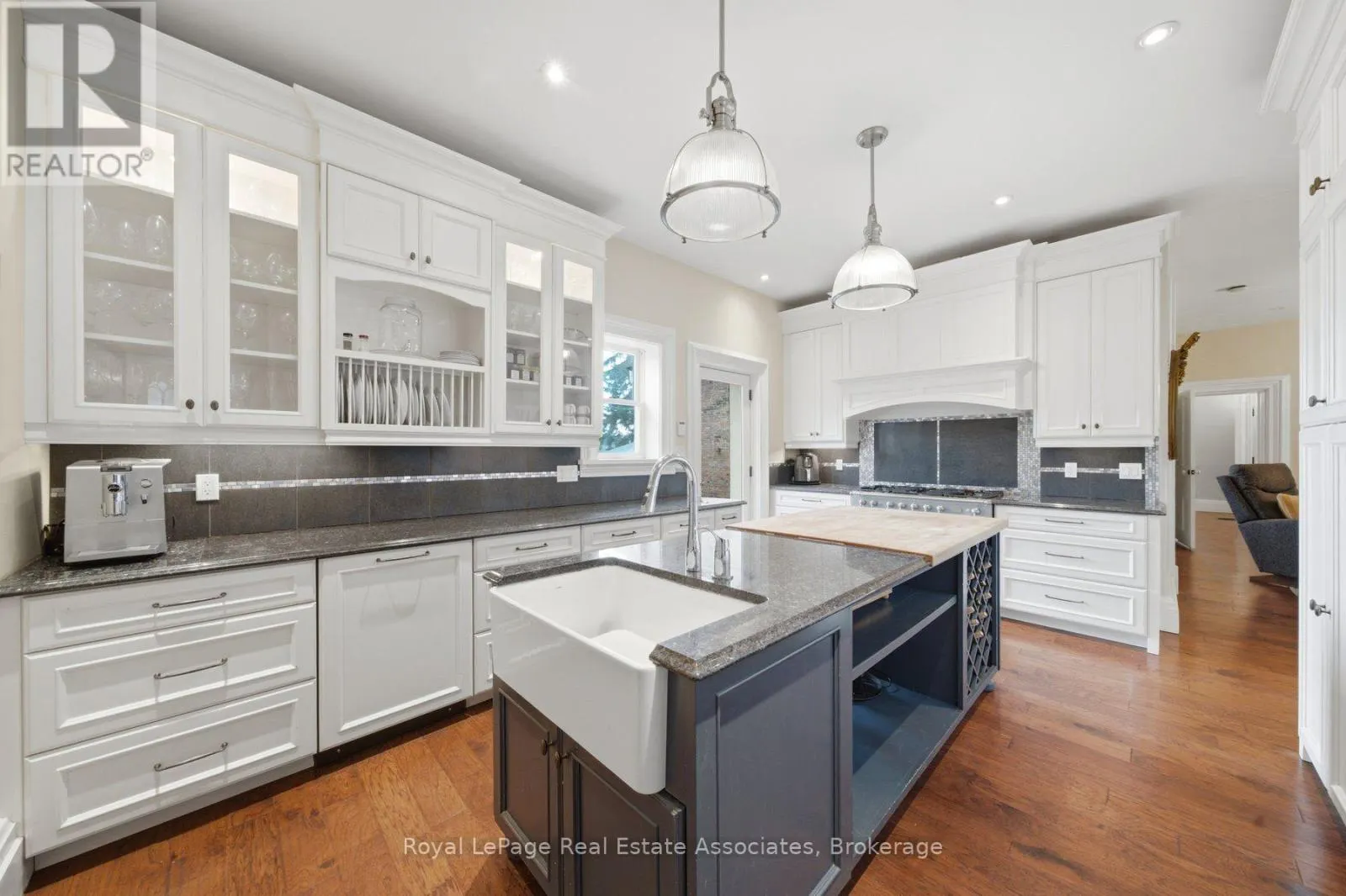 398 CANBORO ROAD