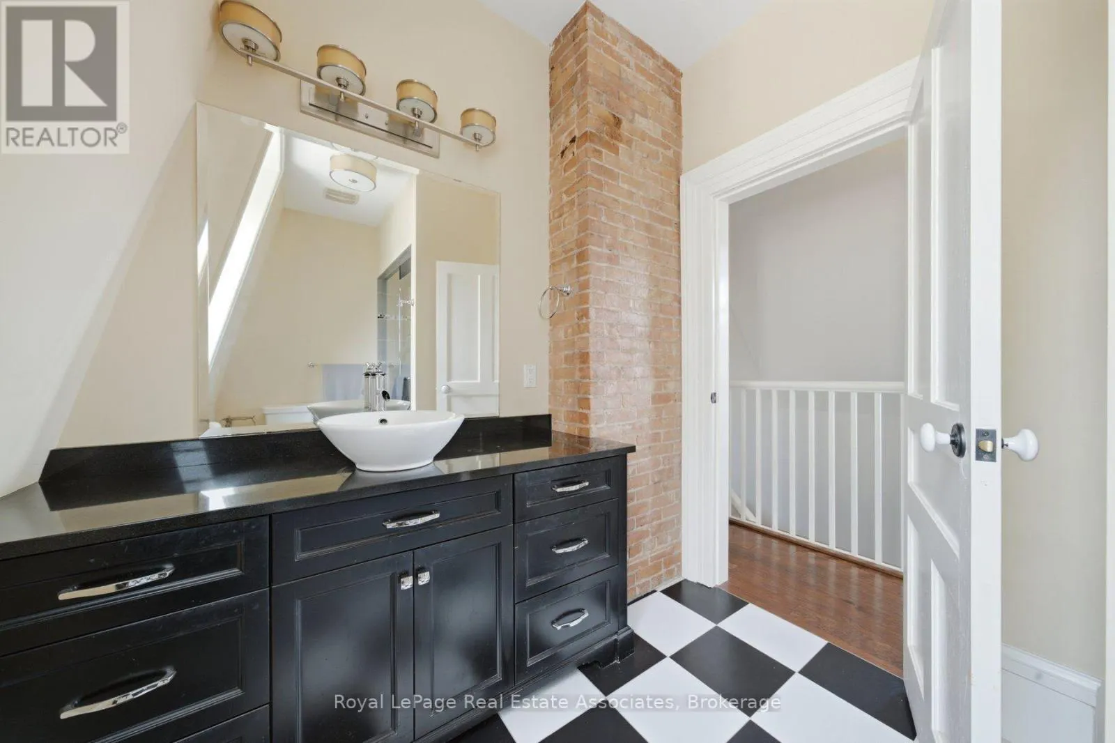 398 CANBORO ROAD
