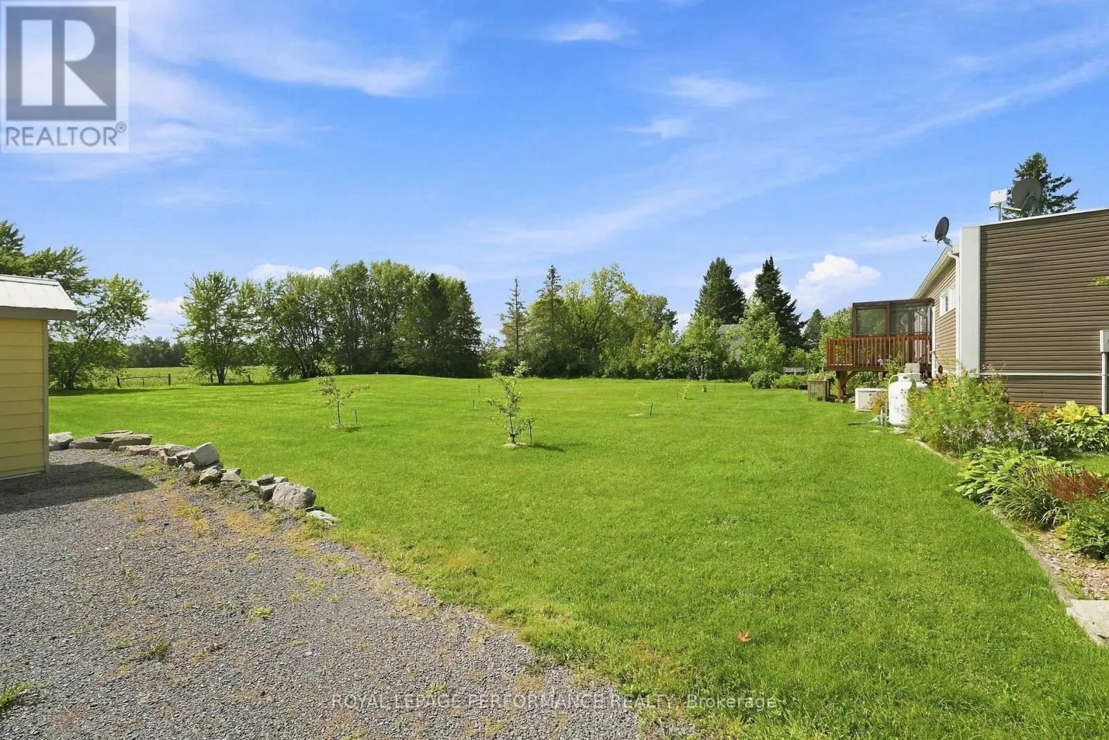 880 CONCESSION 1 ROAD
