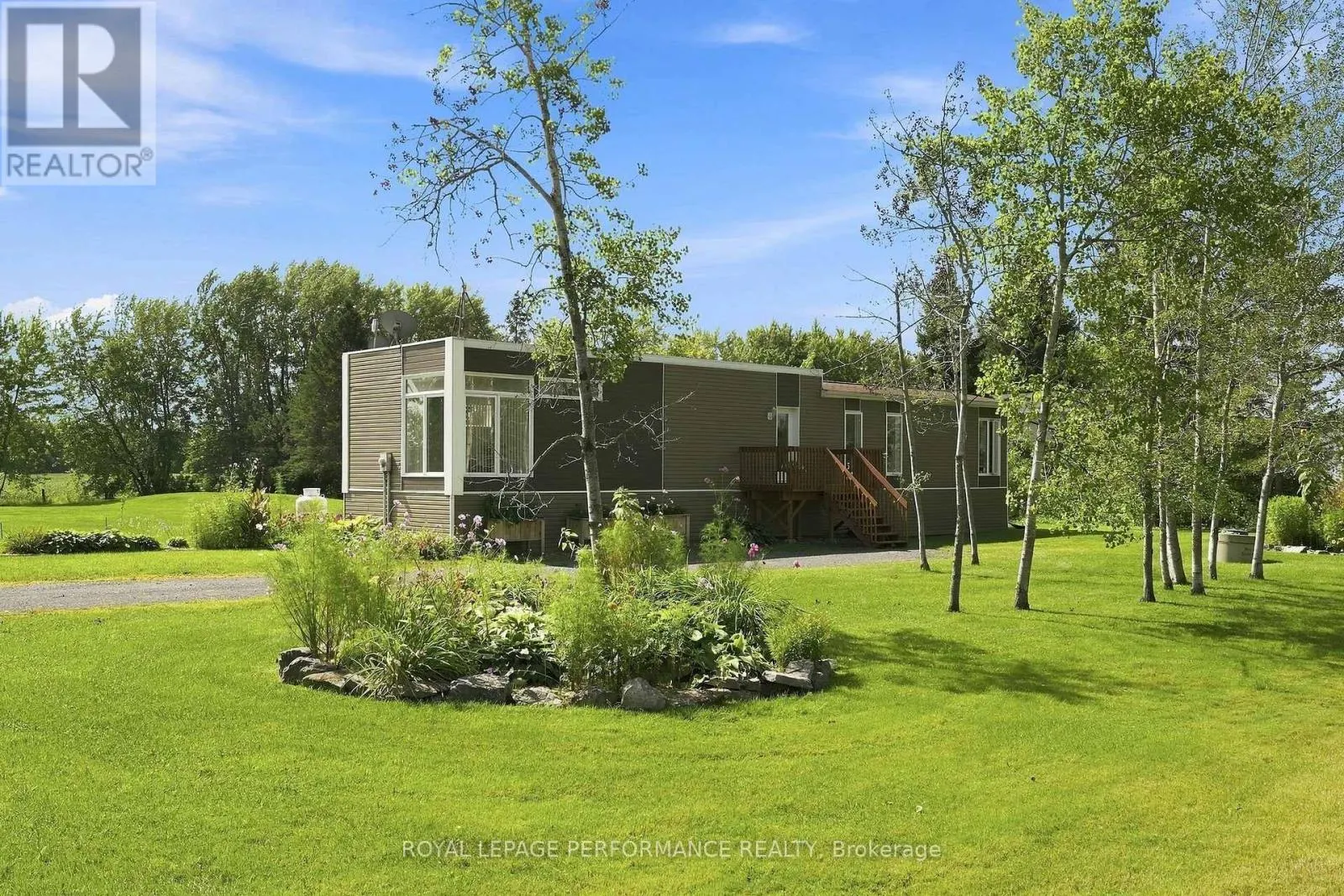 880 CONCESSION 1 ROAD