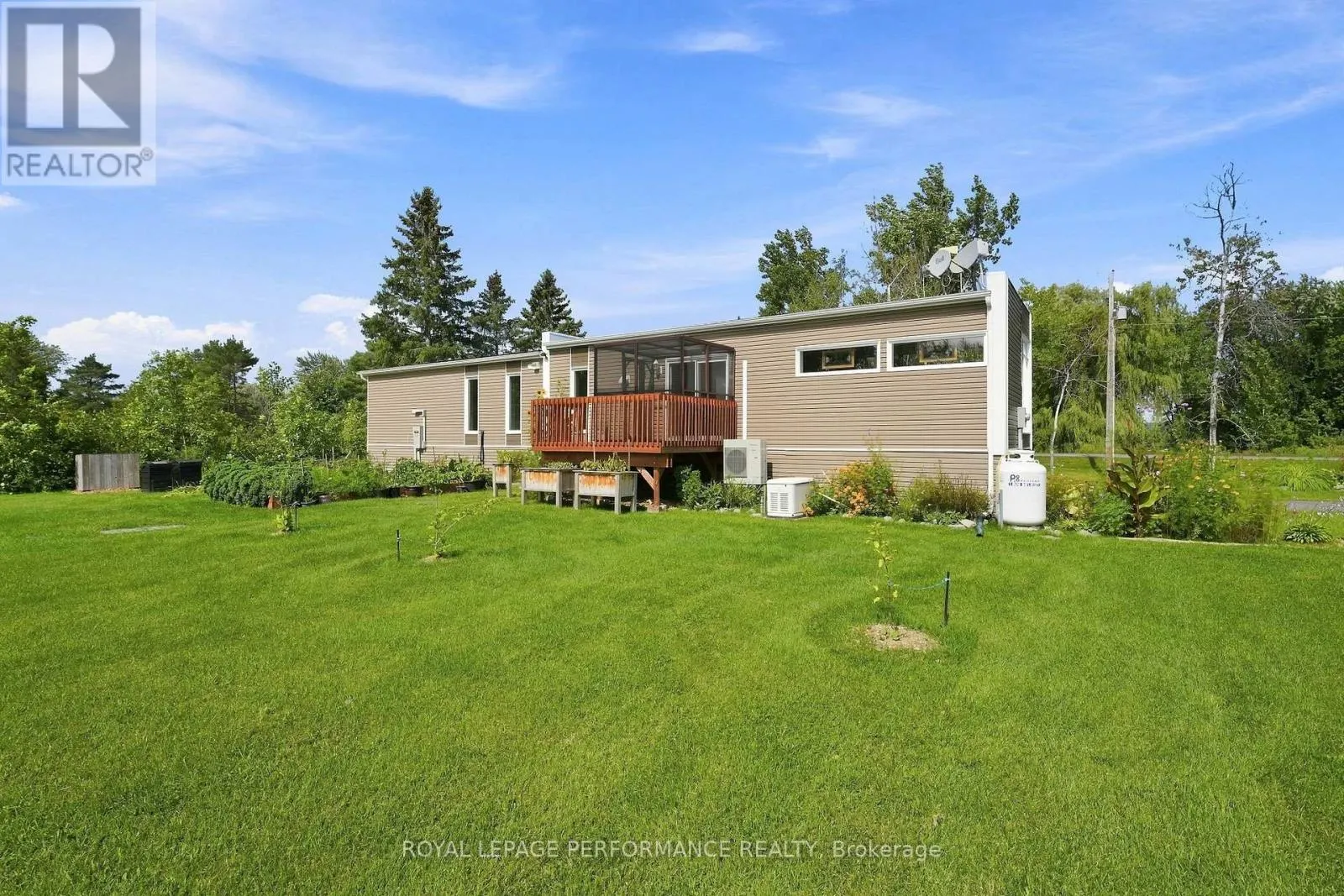 880 CONCESSION 1 ROAD