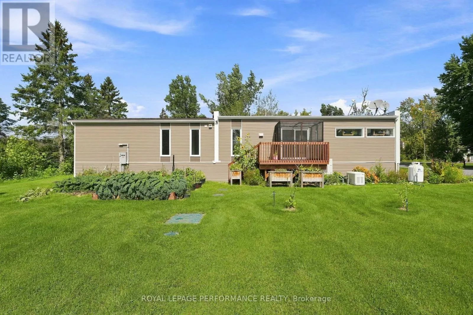 880 CONCESSION 1 ROAD